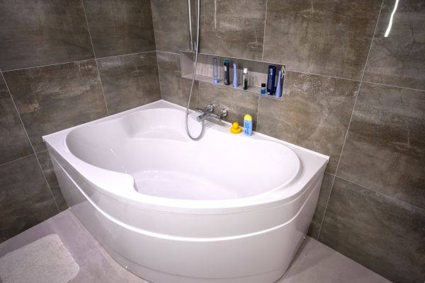 Cost of Large Bathtub Installation in New Smyrna Beach